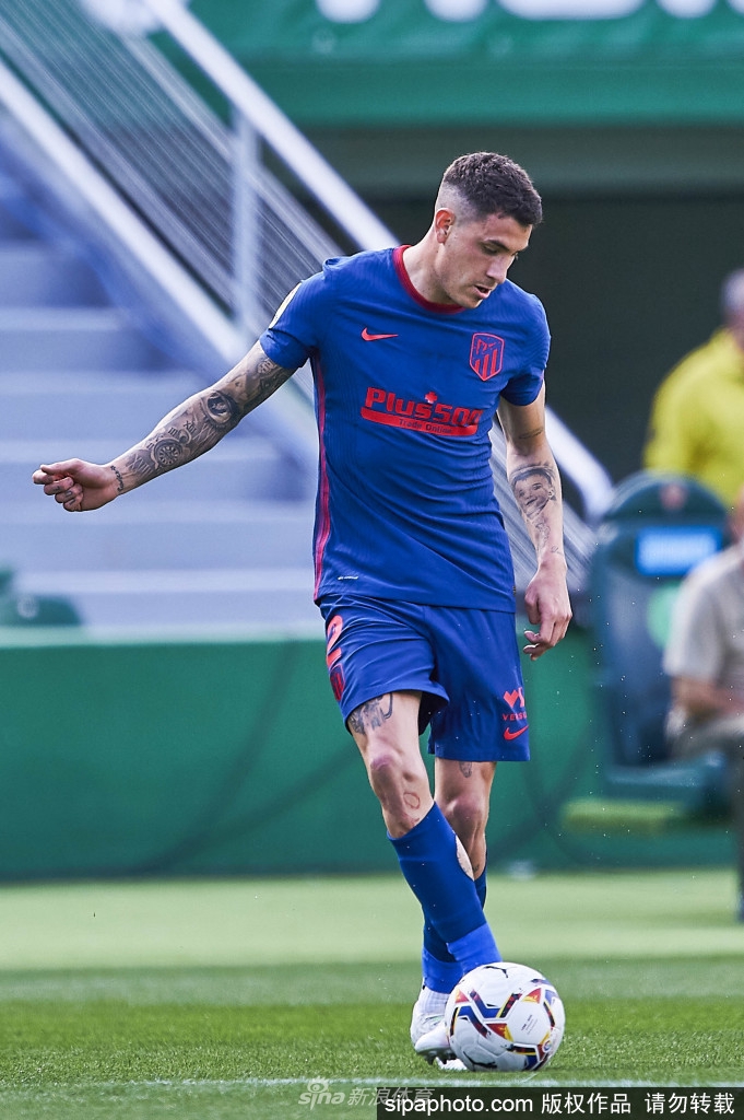 九游体育网页版-包含雄鹿队换得巴罗内斯，球队实力或将有所增强的词条