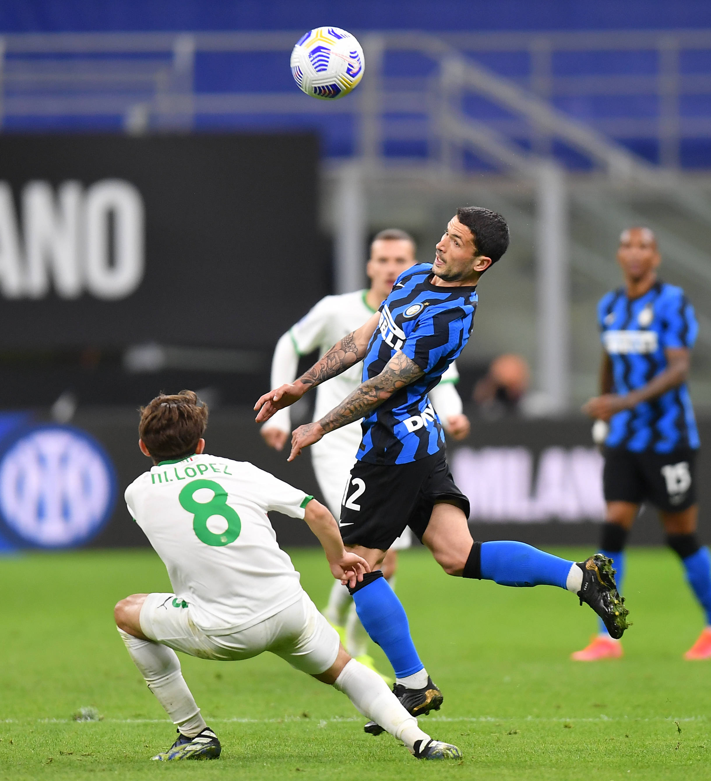 萨索洛队客场战胜对手，保持不败记录的简单介绍