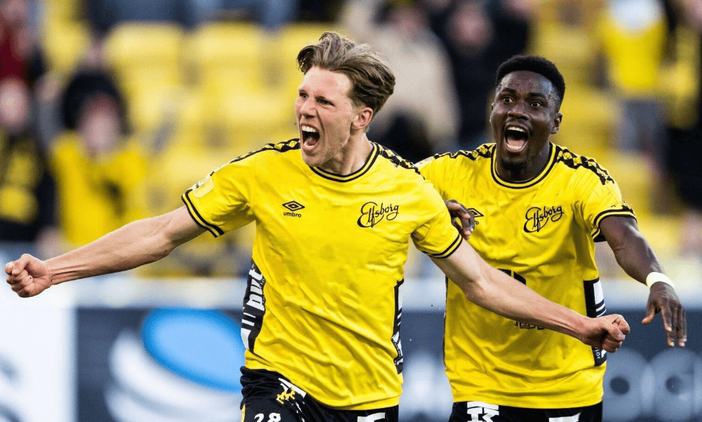 阿贾克斯客场取胜，晋级淘汰赛机会大增的简单介绍