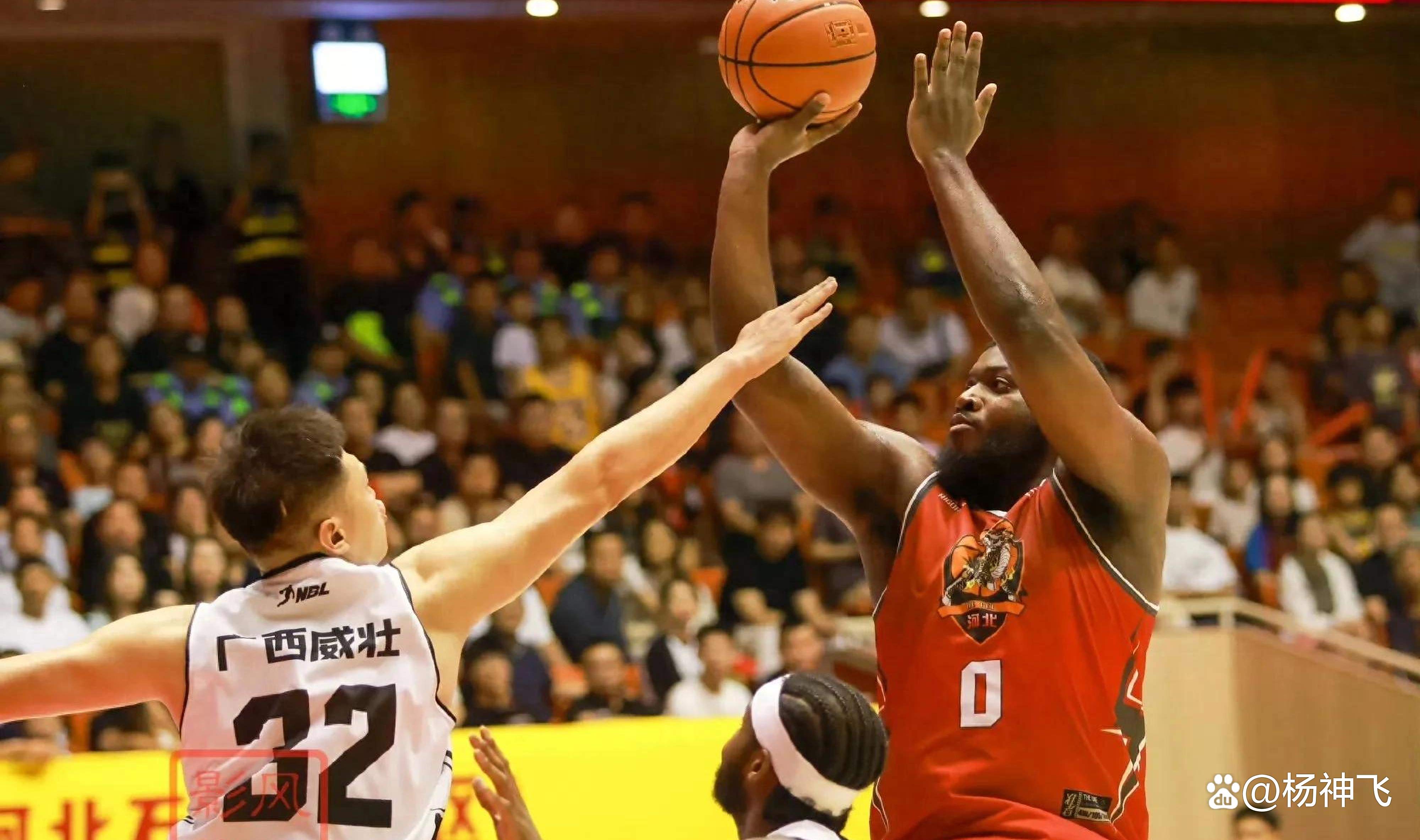 重要比赛中球队表现抢眼