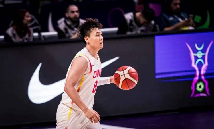 国内球员表现抢眼，CBA联赛竞争激烈