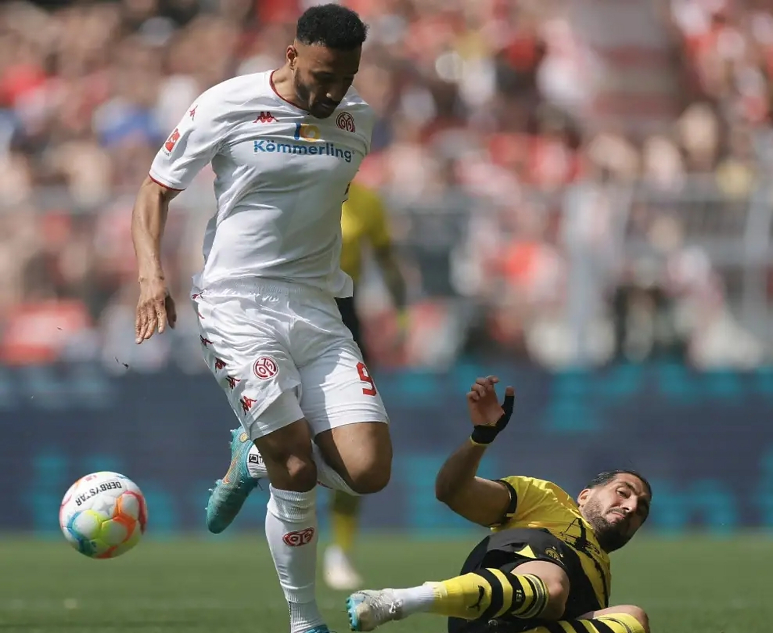 九游体育平台-包含多特蒙德反击脱离降级区，球迷振奋的词条