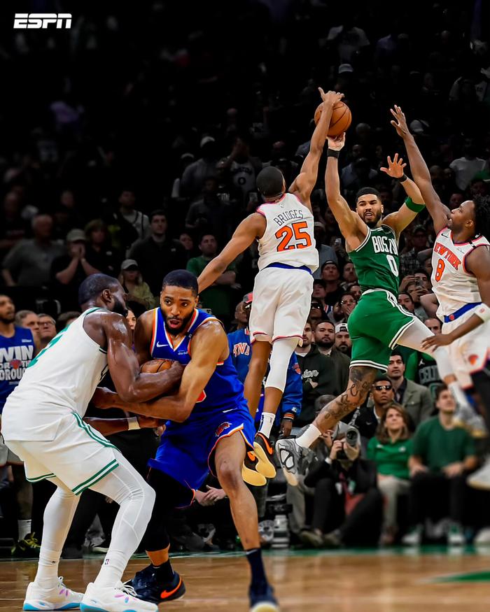 关于关键罚球稳定，帮助球队逆转比分的信息