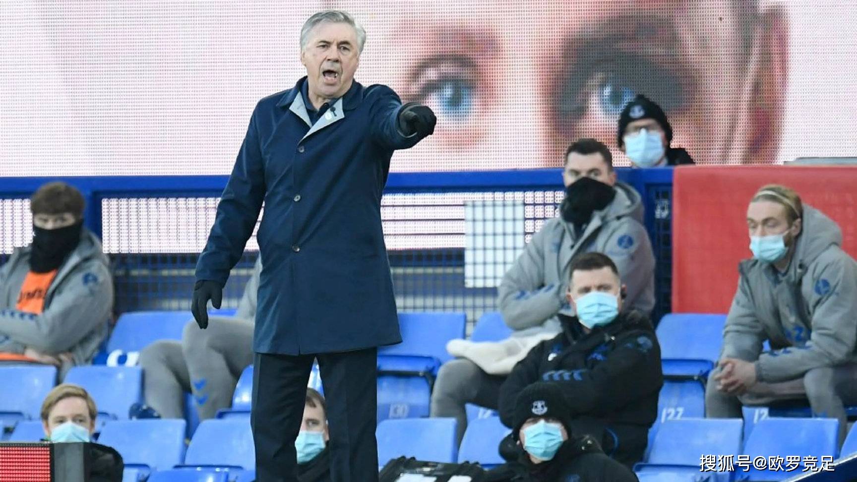 关于埃弗顿前锋状态回勇，连续破门引领球队胜利的信息