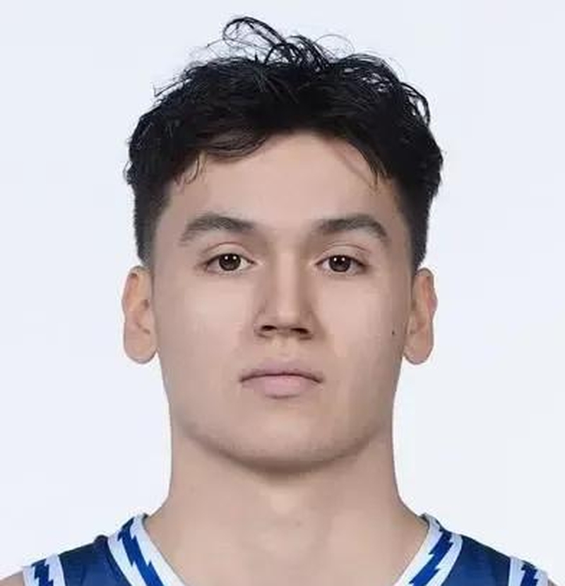 英雄的诞生：一名球员在比赛中成为全场焦点