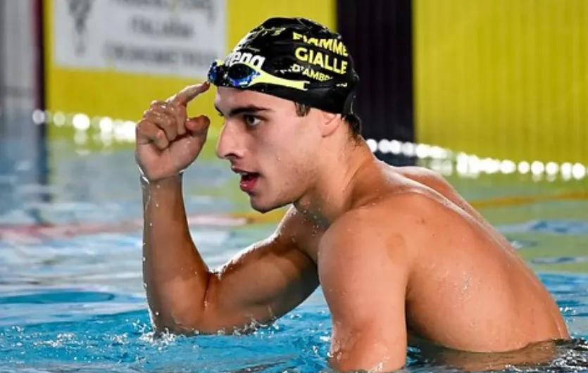 九游体育-跳水比赛中西班牙选手斩获银牌