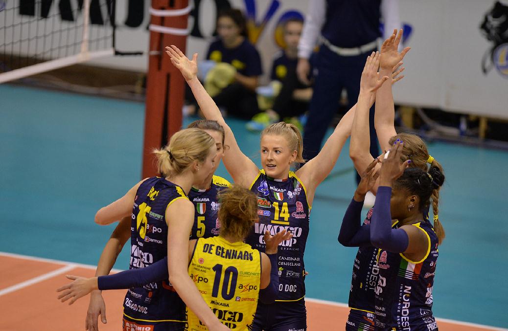 九游体育亚洲官网-强强对话，欧洲传统豪门上演绝地反击的简单介绍